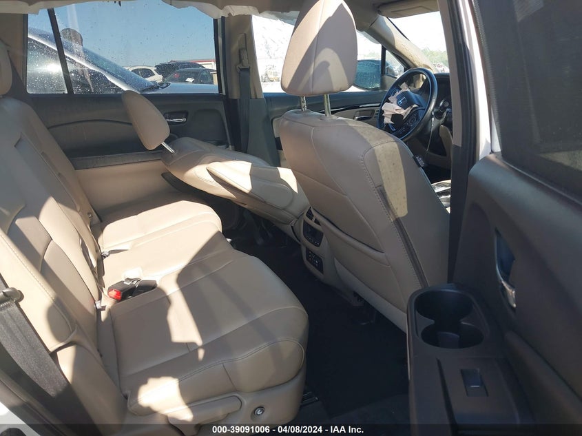 2017 HONDA PILOT TOURING - 5FNYF6H91HB049695