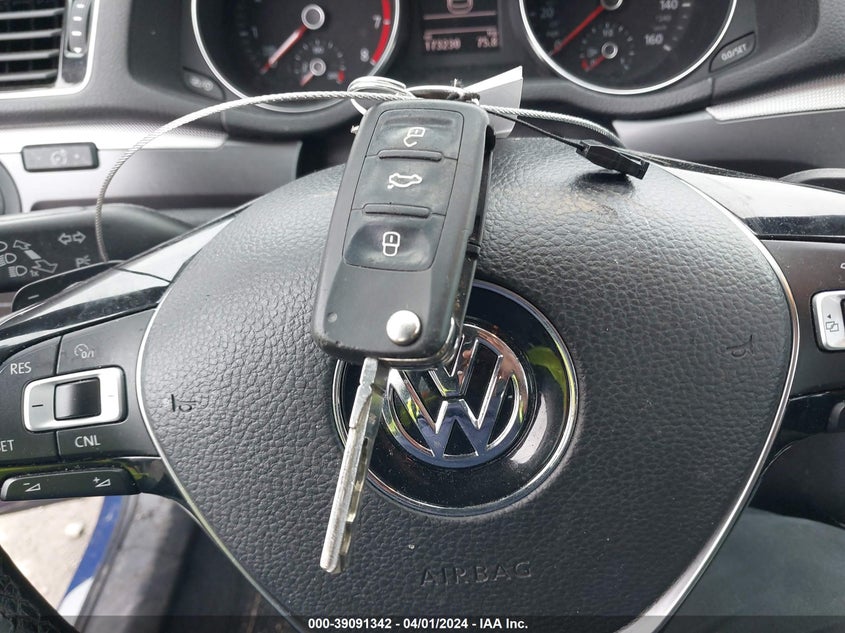 VIN 1VWDT7A35HC007933 2017 VOLKSWAGEN PASSAT R-LINE