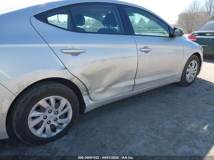 VIN 5NPD74LF6JH280354 2018 HYUNDAI ELANTRA SE