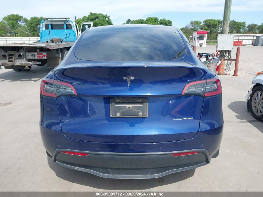 2022 Tesla Model Y Long Range Dual Motor All-Wheel Drive VIN: 7SAYGAEE0NF570780 Lot: 39091712