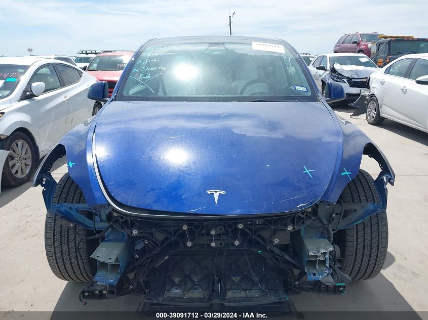 2022 Tesla Model Y Long Range Dual Motor All-Wheel Drive VIN: 7SAYGAEE0NF570780 Lot: 39091712