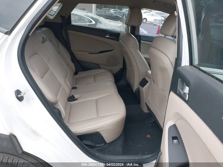 2016 HYUNDAI TUCSON LIMITED/SPORT AND ECO/SE - KM8J33A24GU112506