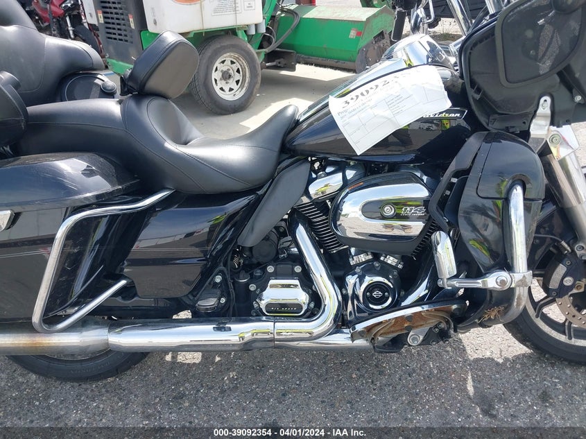 VIN 1HD1KGF1XKB645218 2019 HARLEY-DAVIDSON FLTRU