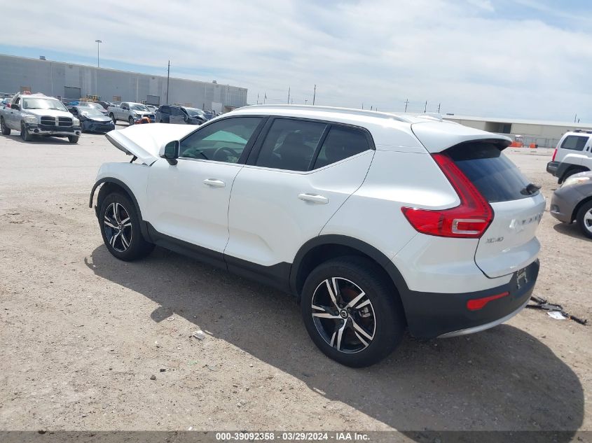 2023 Volvo Xc40 B5 Plus Bright Theme VIN: YV4L12UE1P2029854 Lot: 39092358