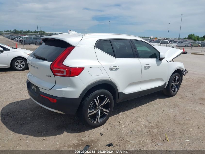 YV4L12UE1P2029854 2023 Volvo Xc40 B5 Plus Bright Theme