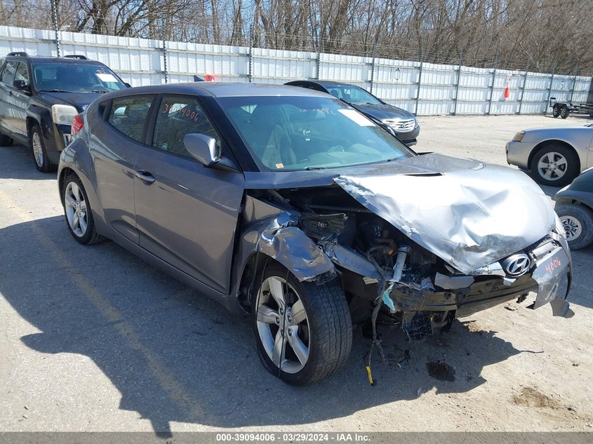 2015 Hyundai Veloster VIN: KMHTC6AD0FU245385 Lot: 39094006