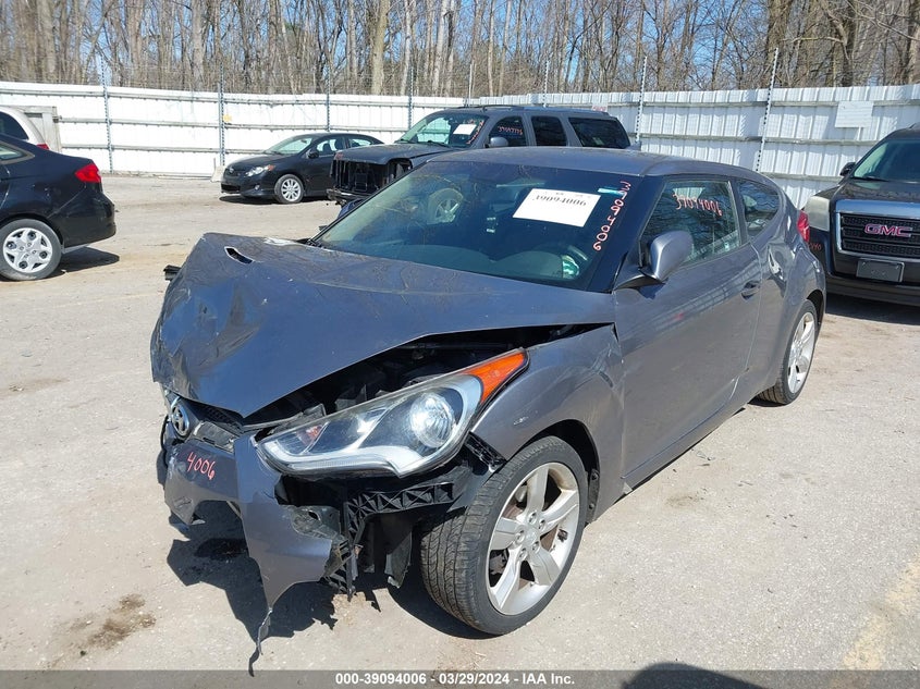 2015 Hyundai Veloster VIN: KMHTC6AD0FU245385 Lot: 39094006