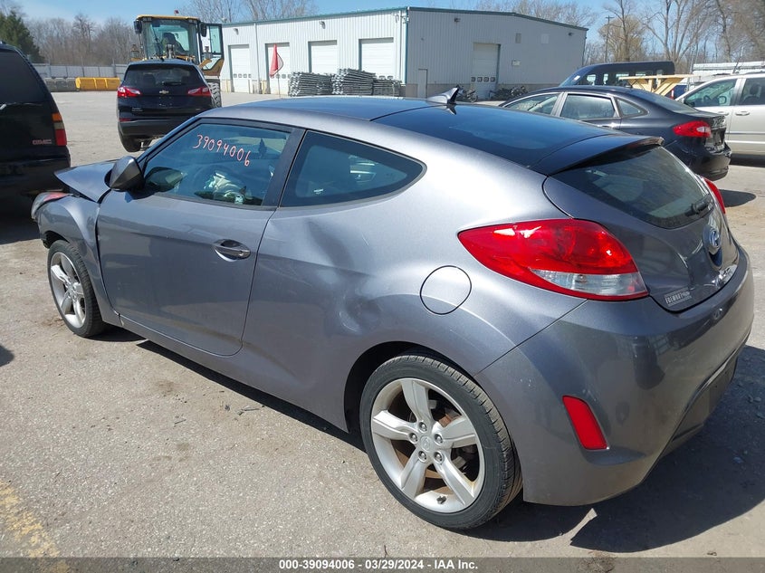 2015 Hyundai Veloster VIN: KMHTC6AD0FU245385 Lot: 39094006