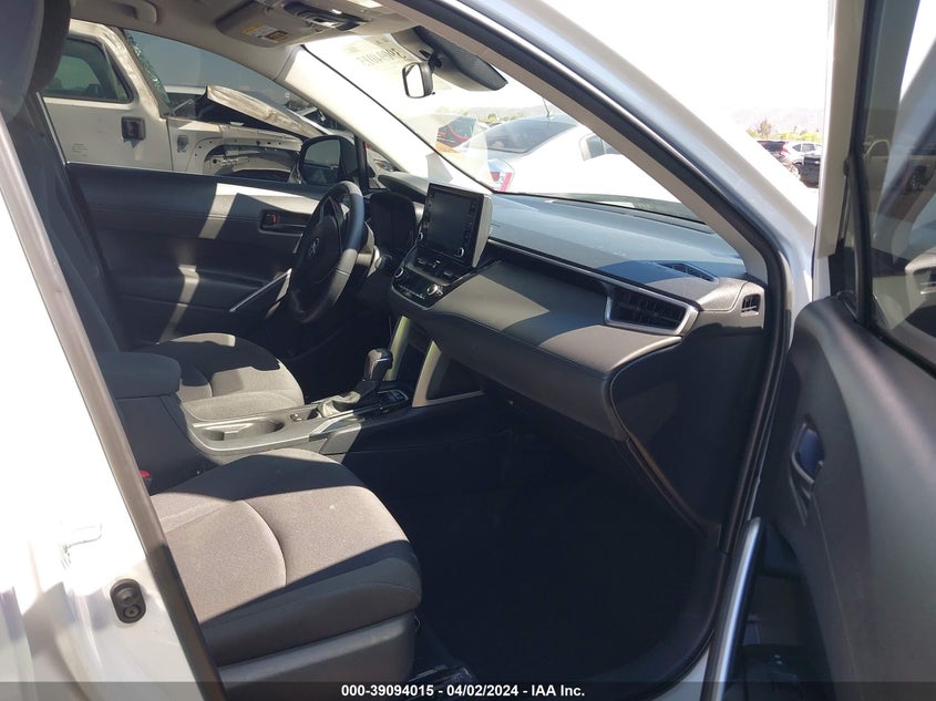 2022 Toyota Corolla Cross Le VIN: 7MUCAAAG1NV013457 Lot: 39094015