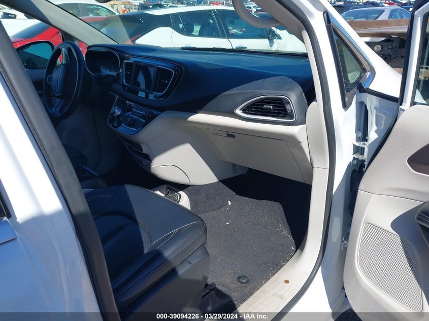 VIN 2C4RC1DG4MR547666 2021 CHRYSLER VOYAGER LXI