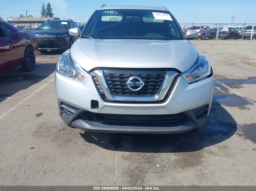 VIN 3N1CP5CU1KL569369 2019 NISSAN KICKS SV