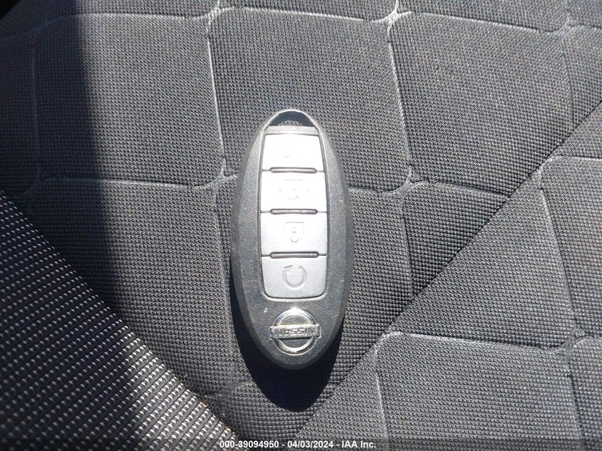 VIN 3N1CP5CU1KL569369 2019 NISSAN KICKS SV