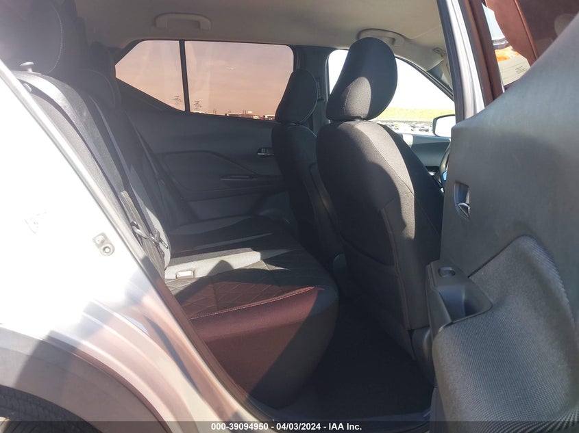 VIN 3N1CP5CU1KL569369 2019 NISSAN KICKS SV