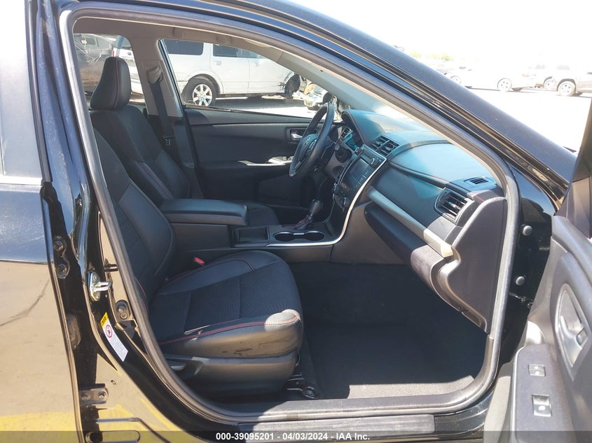 2017 TOYOTA CAMRY SE - 4T1BF1FK3HU742219