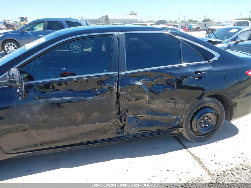 2017 TOYOTA CAMRY SE - 4T1BF1FK3HU742219