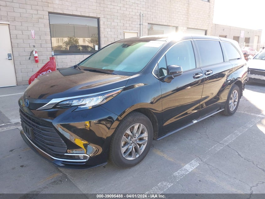 2022 TOYOTA SIENNA 2.5L I-4 DI, DOHC, V(VIN: 5TDYRKECXNS081794