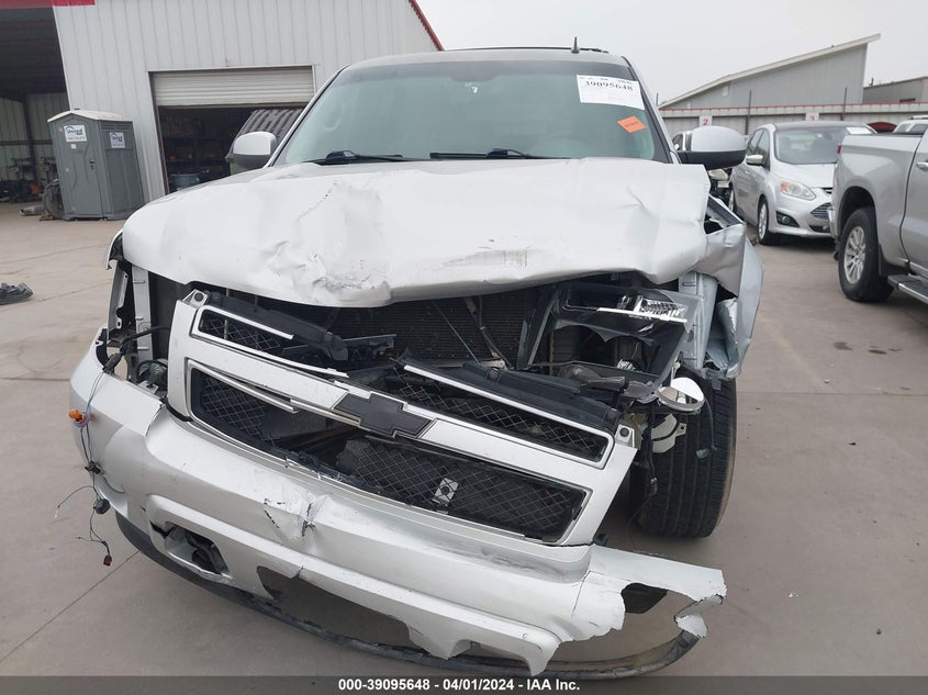 2013 CHEVROLET TAHOE C1500 LT - 1GNSCBE06DR242644