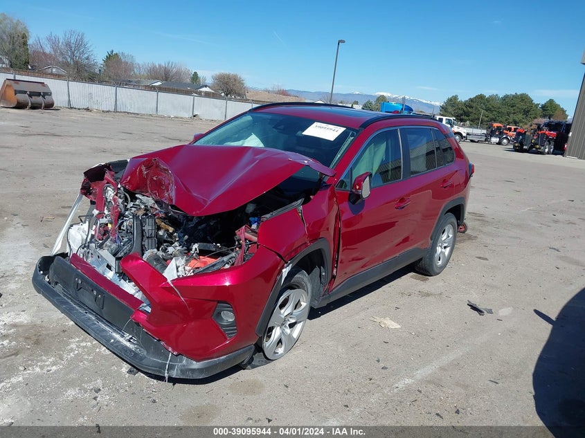 VIN JTMW1RFV7LD052818 2020 TOYOTA RAV4 XLE