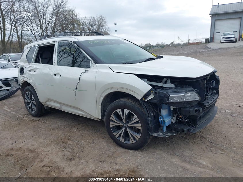 2021 NISSAN ROGUE  (VIN: 5N1AT3BB8MC764593)