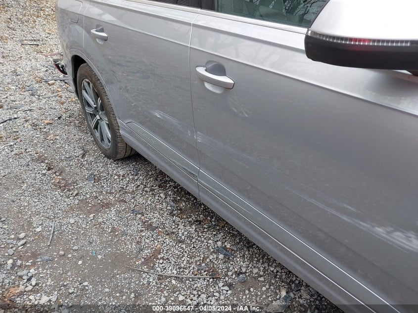 VIN WA1LHAF7XJD045872 2018 AUDI Q7 2.0T PREMIUM