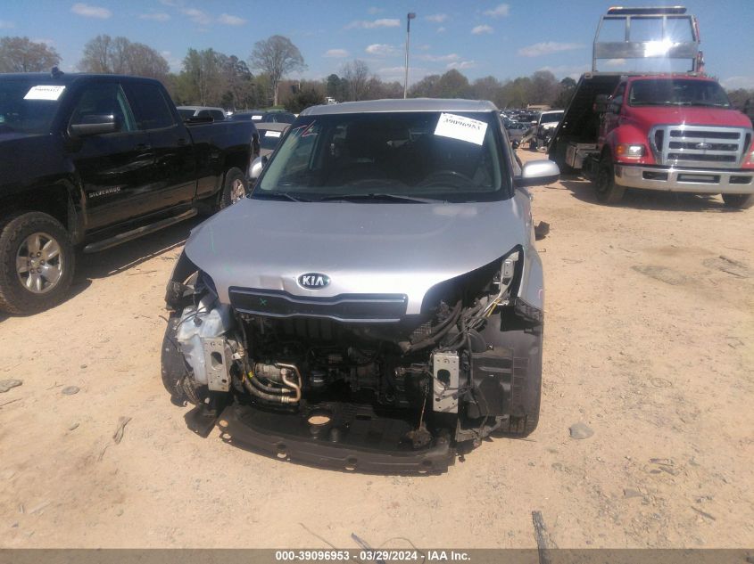 KNDJP3A55J7526354 2018 Kia Soul +