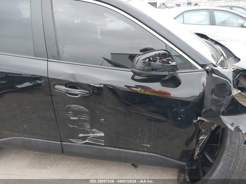 VIN 2T3H1RFV1NW205269 2022 TOYOTA RAV4 LE