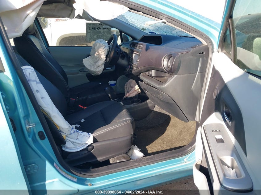 2012 Toyota Prius C Four VIN: JTDKDTB35C1021575 Lot: 39098054