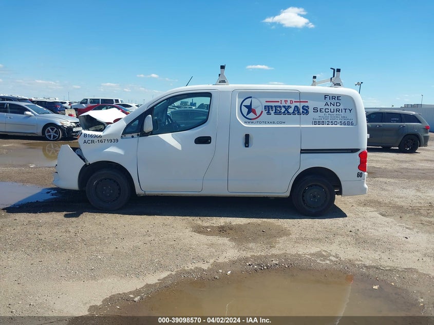 2017 NISSAN NV200 SV - 3N6CM0KN5HK706005