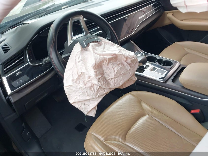 AUDI Q8 - zdjęcie 21