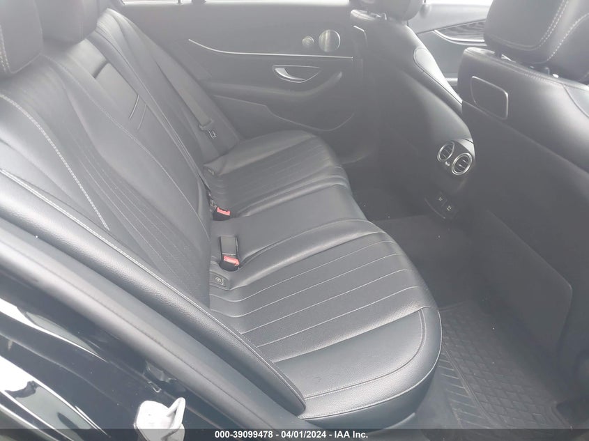 2018 MERCEDES-BENZ E 300 VIN: WDDZF4KBXJA390621