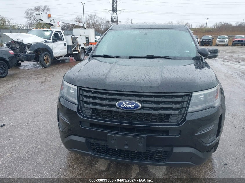 VIN 1FM5K8AR4HGC63196 2017 FORD UTILITY POLICE INTERCEPTOR