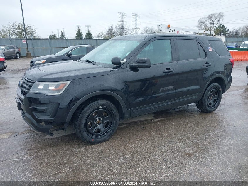 VIN 1FM5K8AR4HGC63196 2017 FORD UTILITY POLICE INTERCEPTOR