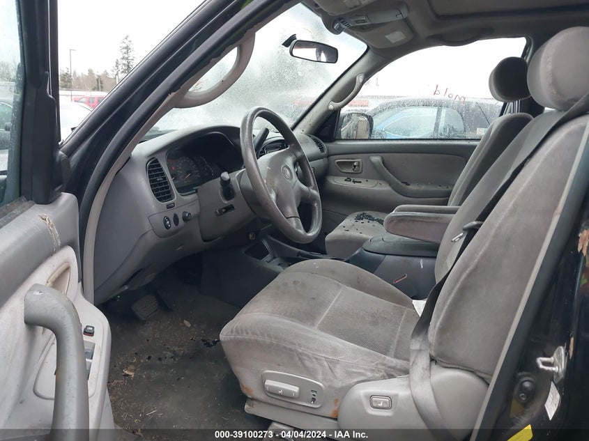 2002 Toyota Sequoia Sr5 V8 VIN: 5TDZT34A12S098989 Lot: 39100273