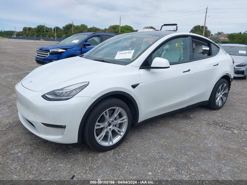 VIN 7SAYGDEE5NF355400 2022 TESLA MODEL Y