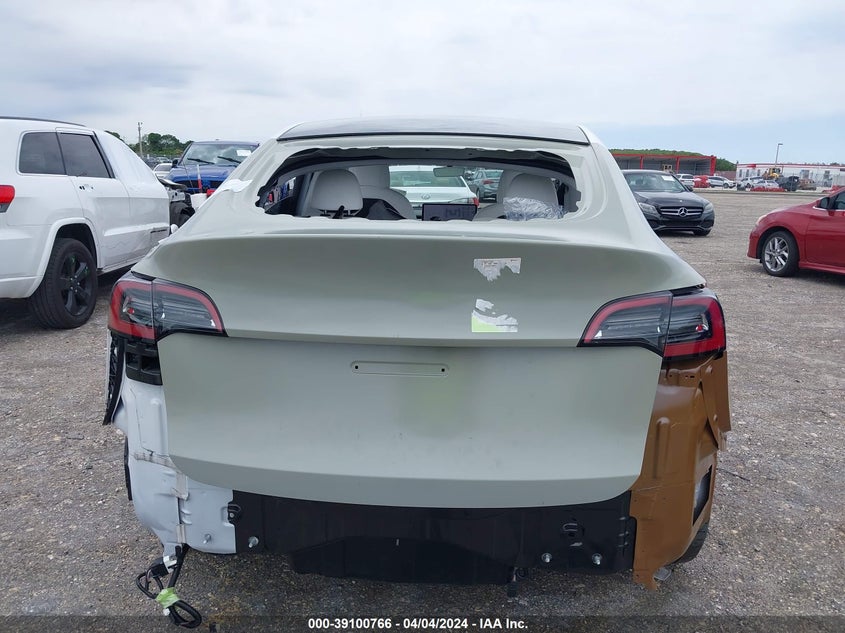 VIN 7SAYGDEE5NF355400 2022 TESLA MODEL Y