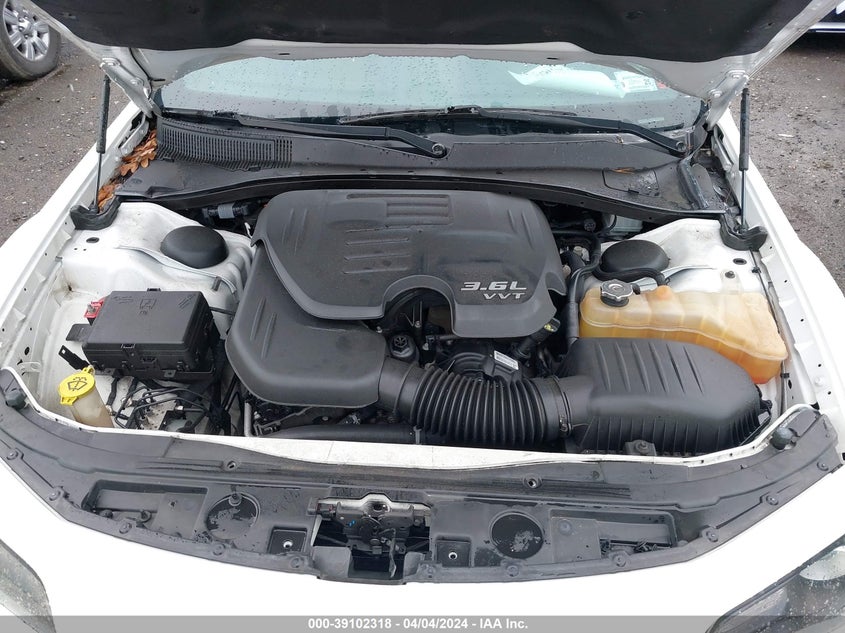 VIN 2C3CCABG0JH266950 2018 CHRYSLER 300 S