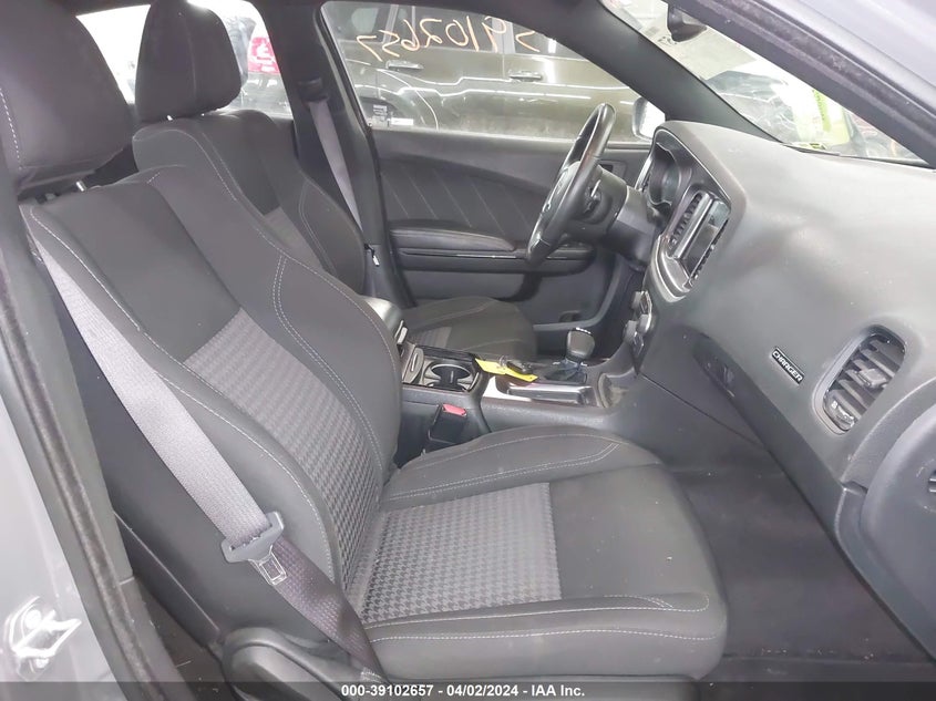 VIN 2C3CDXJG5JH130489 2018 DODGE CHARGER GT