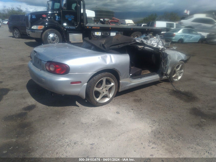 2003 Mazda Mx-5 Miata Cloth/Ls/Se/Shinsen VIN: JM1NB353X30300492 Lot: 39103876