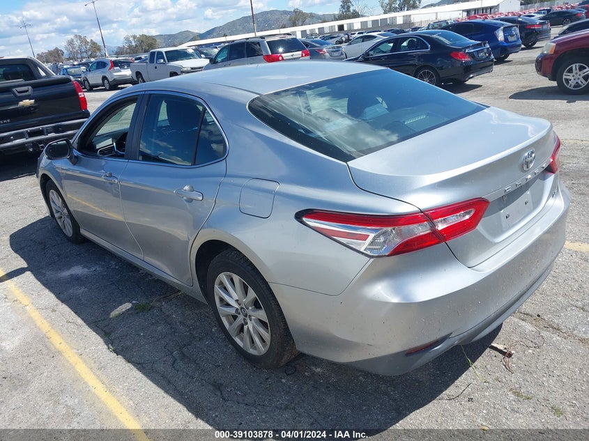 2018 TOYOTA CAMRY LE - 4T1B11HKXJU066725