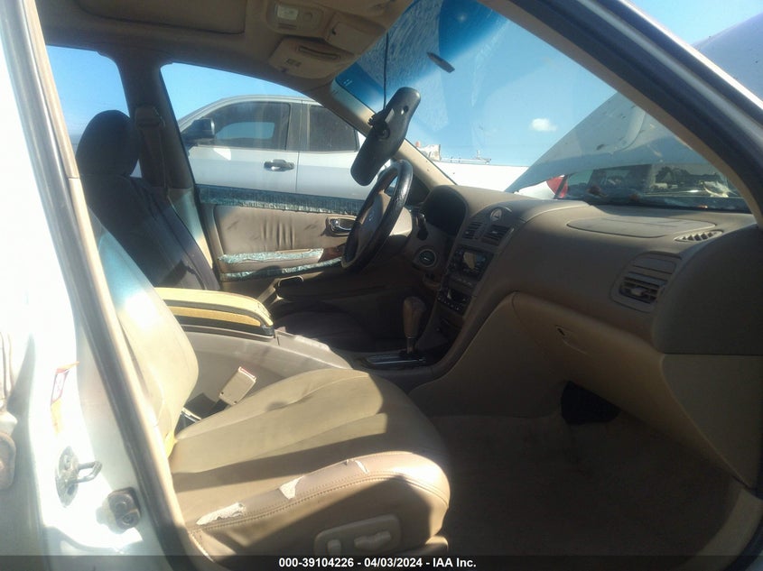 2001 Infiniti I30 Touring VIN: JNKCA31A41T018745 Lot: 39104226