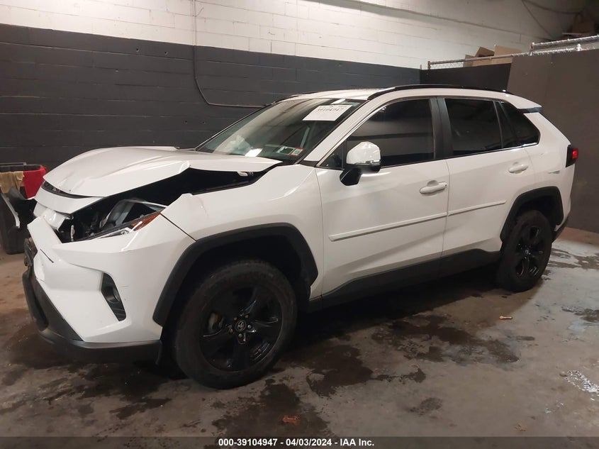 VIN: 2T3P1RFV7MC250051 2021 TOYOTA RAV4 XLE