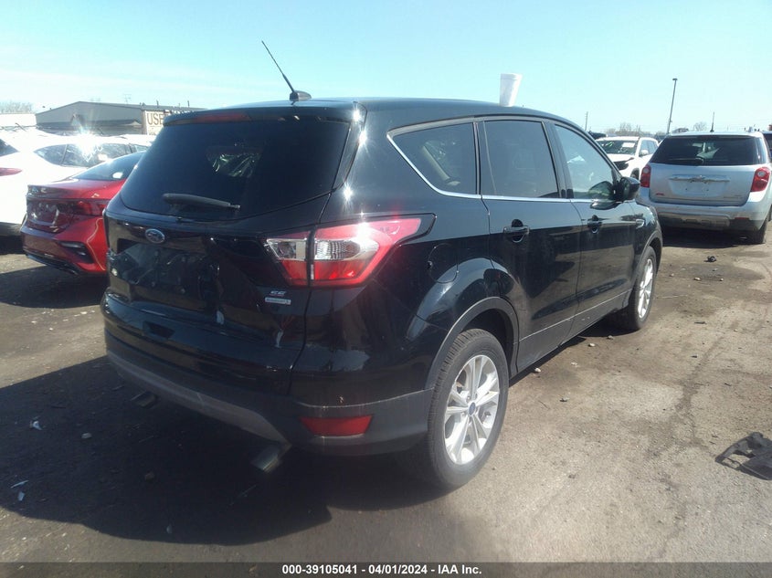 VIN 1FMCU0GD9HUB78063 2017 FORD ESCAPE SE