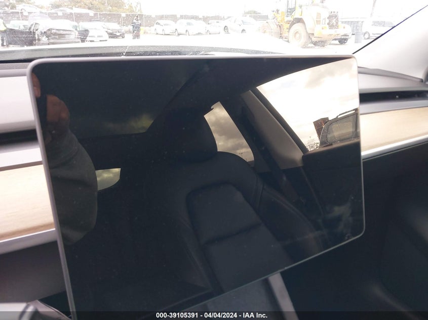2021 TESLA MODEL Y U   U(VIN: 5YJYGDEEXMF204144
