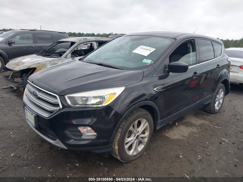 VIN 1FMCU0GD6HUE88400 2017 FORD ESCAPE SE
