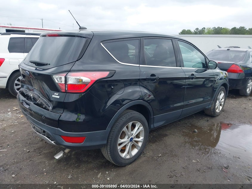 VIN 1FMCU0GD6HUE88400 2017 FORD ESCAPE SE