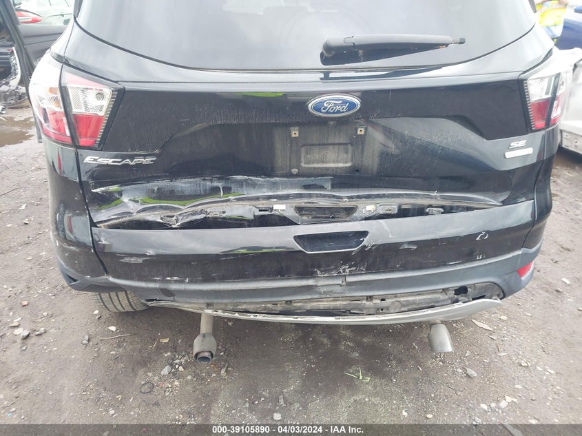 VIN 1FMCU0GD6HUE88400 2017 FORD ESCAPE SE