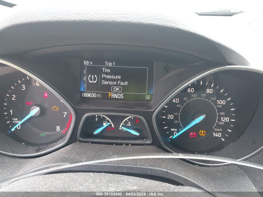 VIN 1FMCU0GD6HUE88400 2017 FORD ESCAPE SE