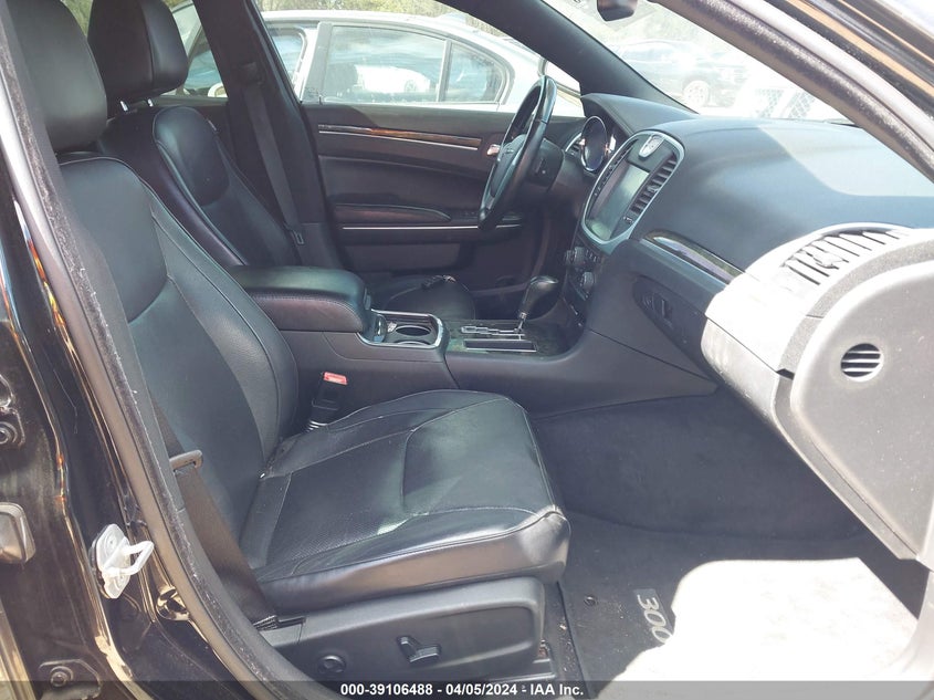 2012 Chrysler 300C VIN: 2C3CCAET2CH246162 Lot: 39106488