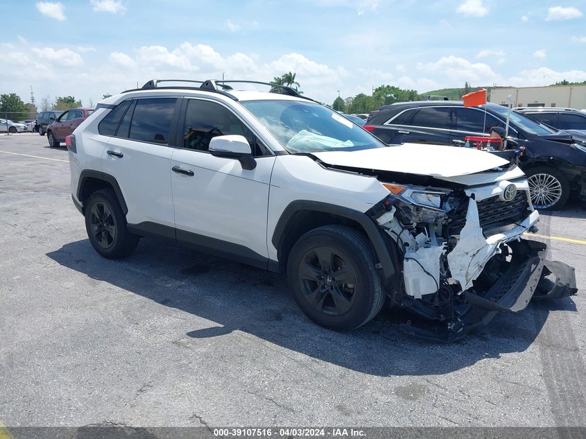 VIN 2T3W1RFV1LC067920 2020 TOYOTA RAV4 XLE/XLE PREMIUM