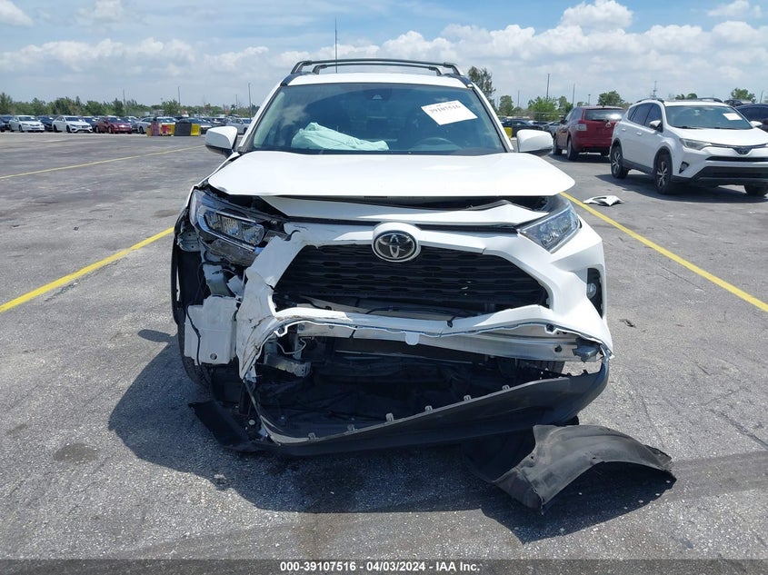 VIN 2T3W1RFV1LC067920 2020 TOYOTA RAV4 XLE/XLE PREMIUM